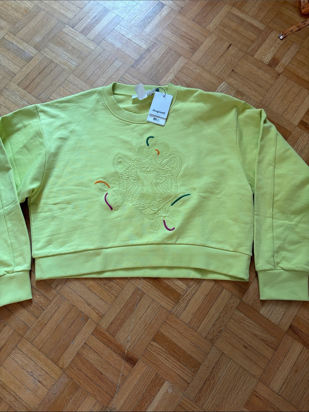 Desigual Graphic Cropped Sweatshirt - Picture 1 of 10
